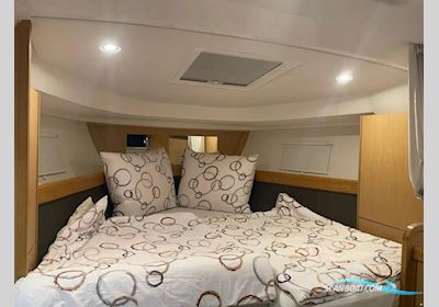 Bavaria 32 Sport - 2013 Motorboat 2013, with Mercruiser 5,0 Mpi V8 Bravo Iii engine, Croatia