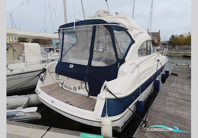 Bavaria 33 Sport HT Motorboat 2009, with Volvo Penta engine, United Kingdom