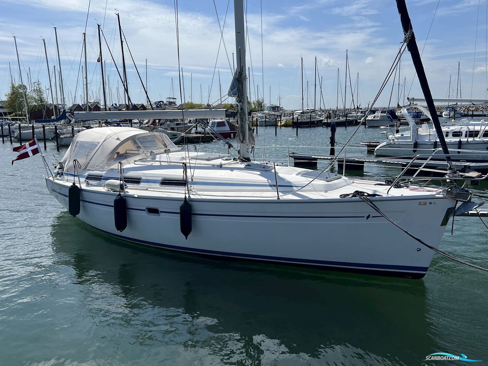 Bavaria 34-2 Motorboat 2000, with Volvo Penta MD2030 engine, Denmark