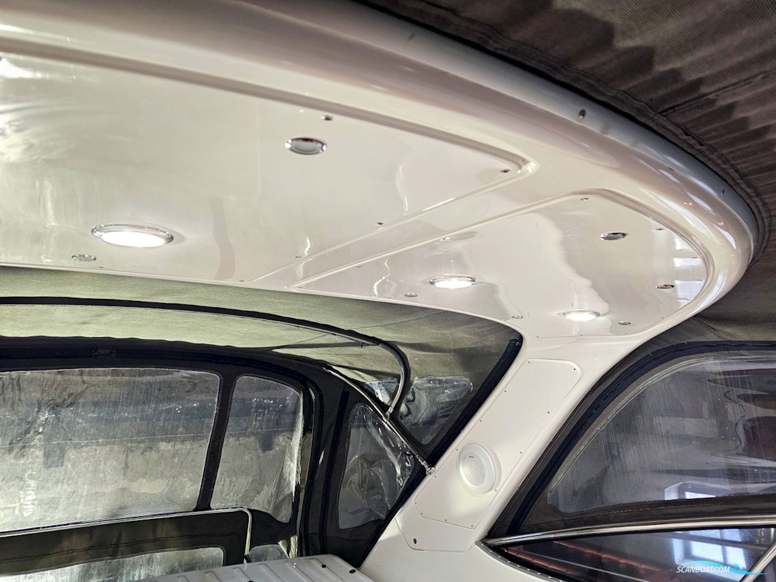 Bavaria 38 Sport Volvo Penta Ips-400 Joystick Control