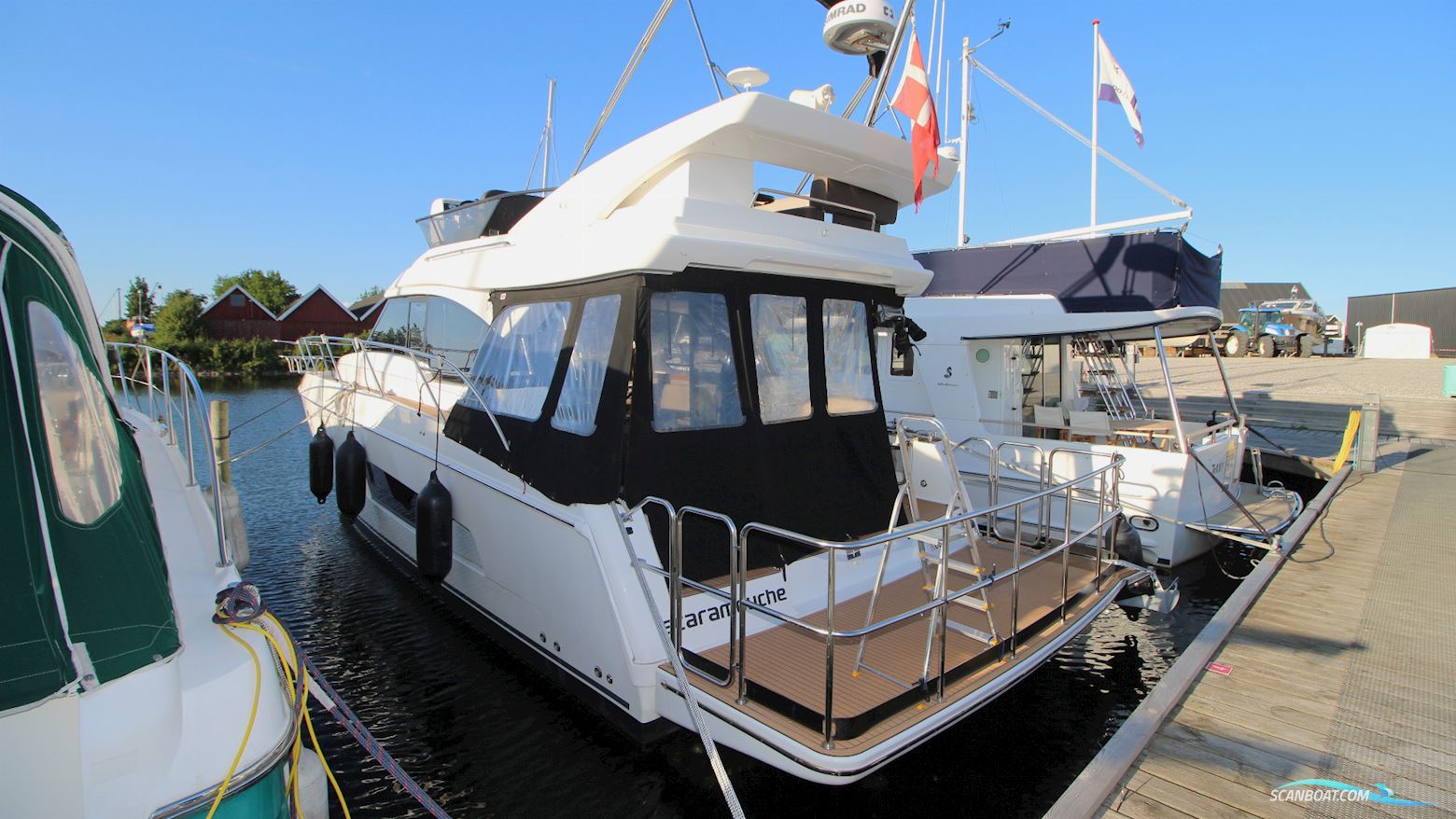 Bavaria 420 Virtess Flybridge Motorboat 2020, with Volvo Penta engine, Denmark
