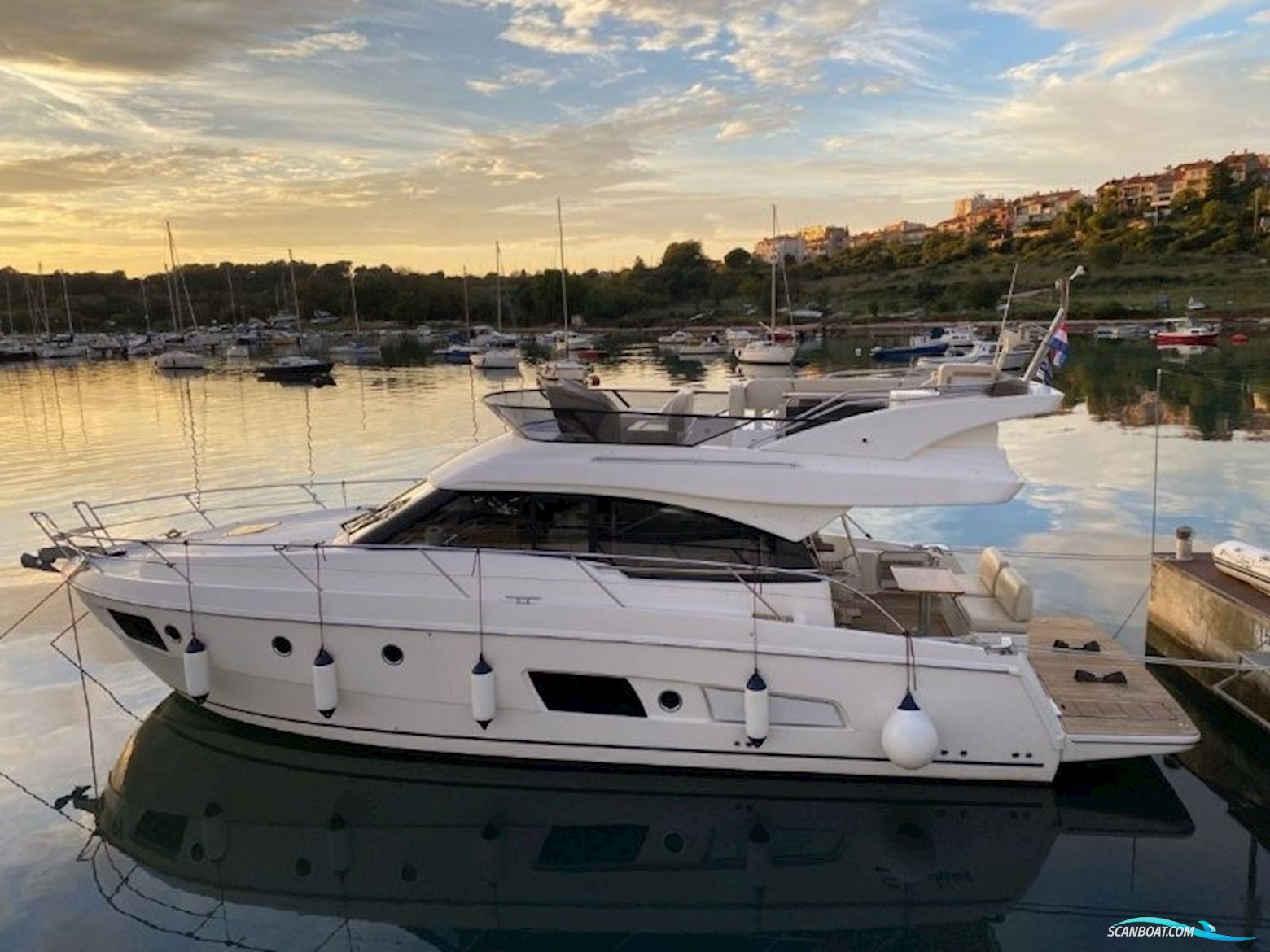 Bavaria 420 Virtess Motorboat 2018, with Volvo Penta engine, Croatia