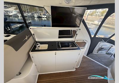 Bavaria 450 HT Motorboat 2015, with Volvo Penta D6-400 engine, Germany