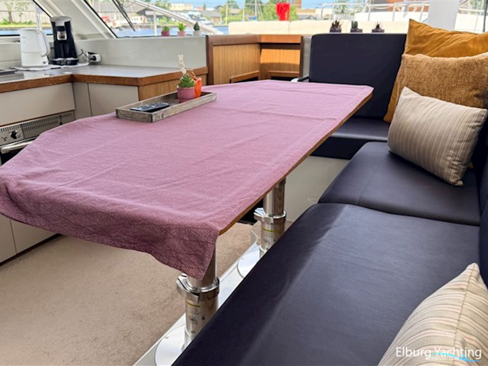 Bavaria E40 Flybridge
