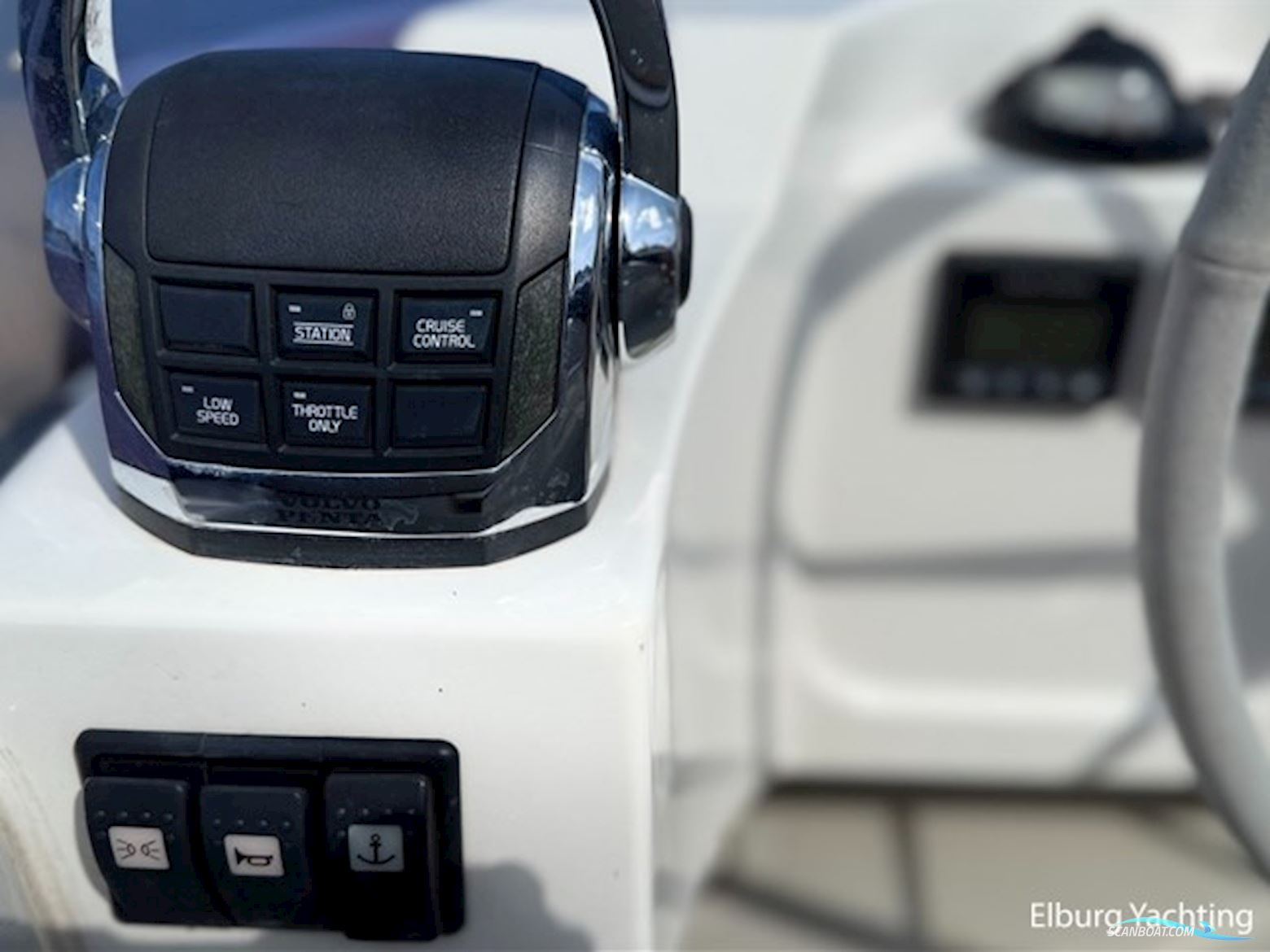 Bavaria E40 Flybridge