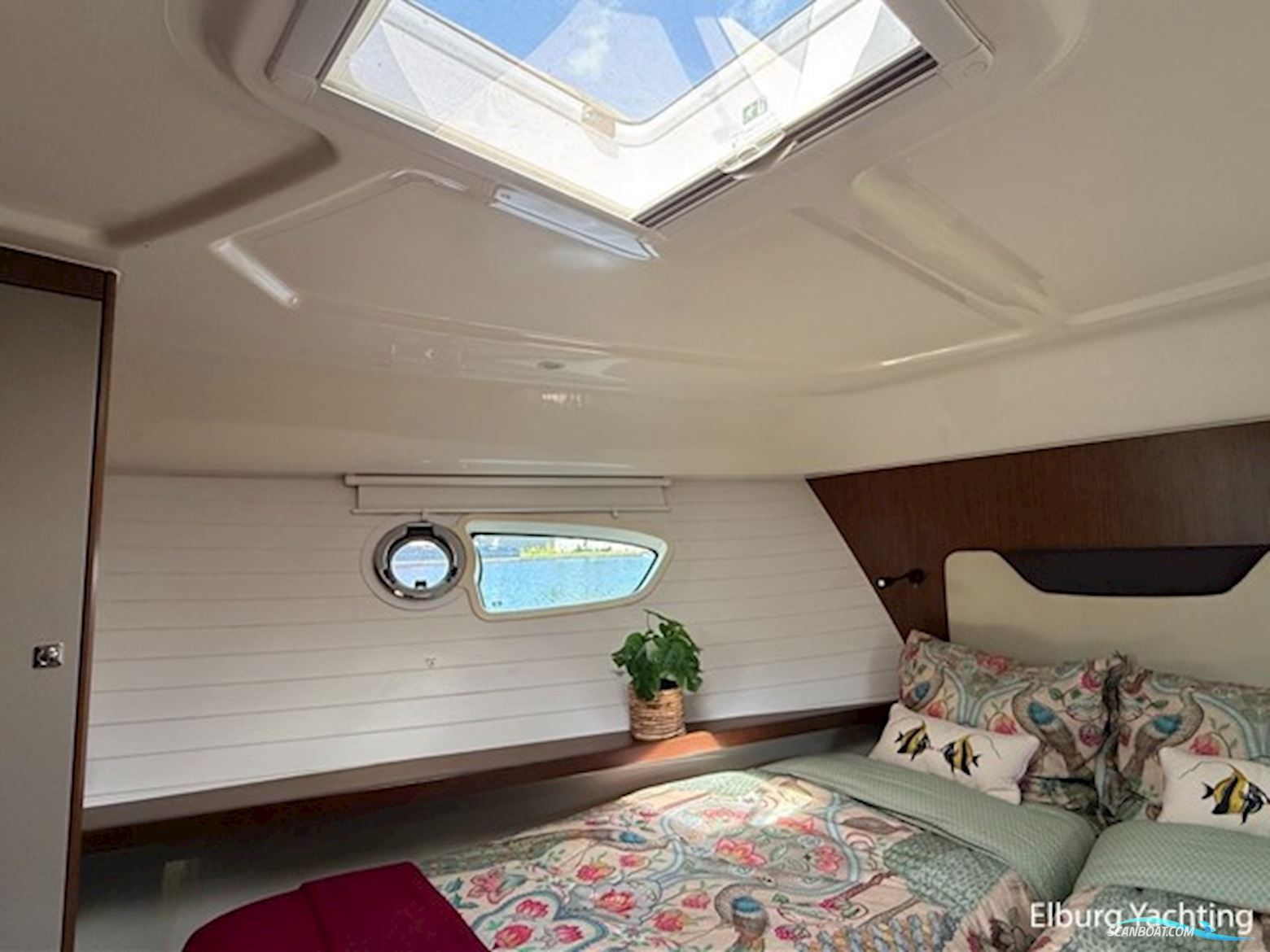 Bavaria E40 Flybridge