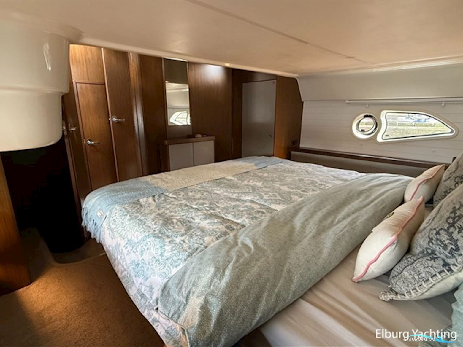 Bavaria E40 Flybridge
