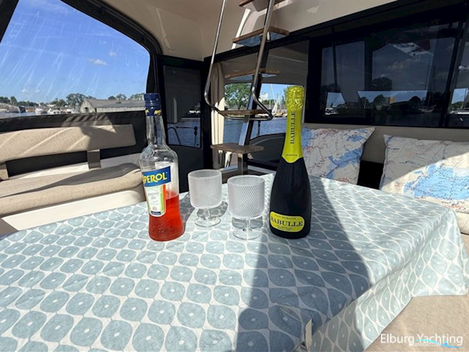 Bavaria E40 Flybridge