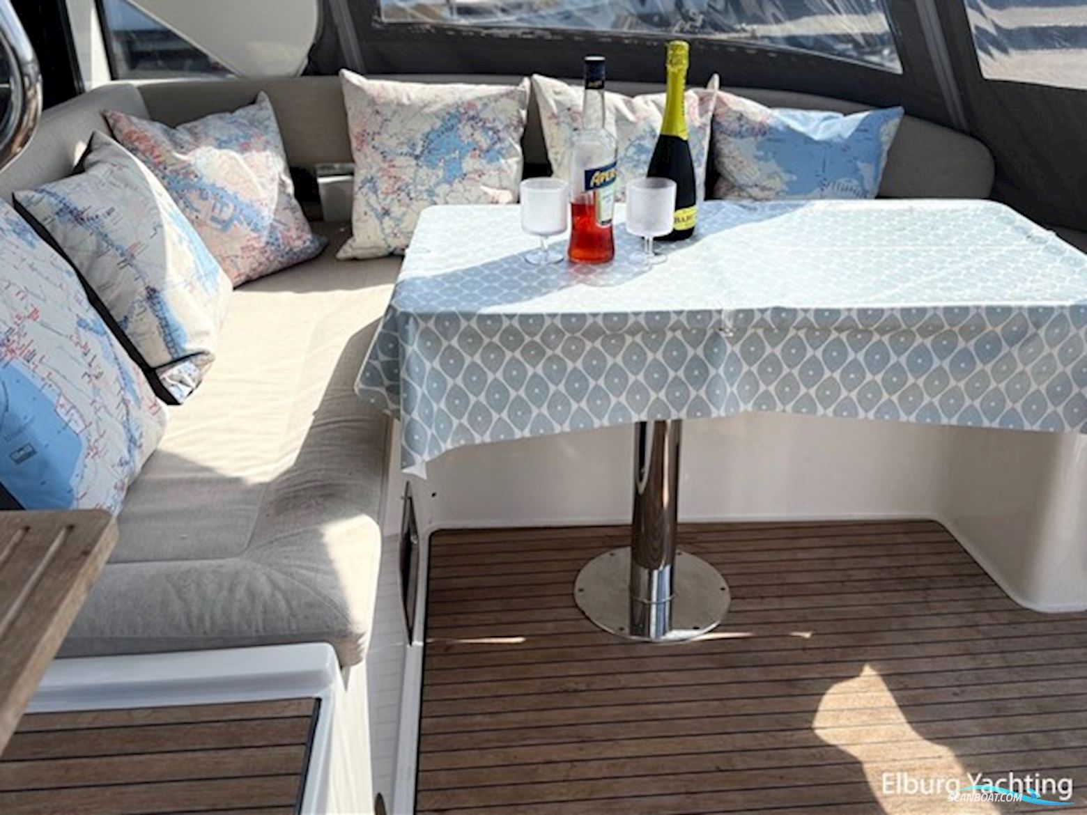 Bavaria E40 Flybridge