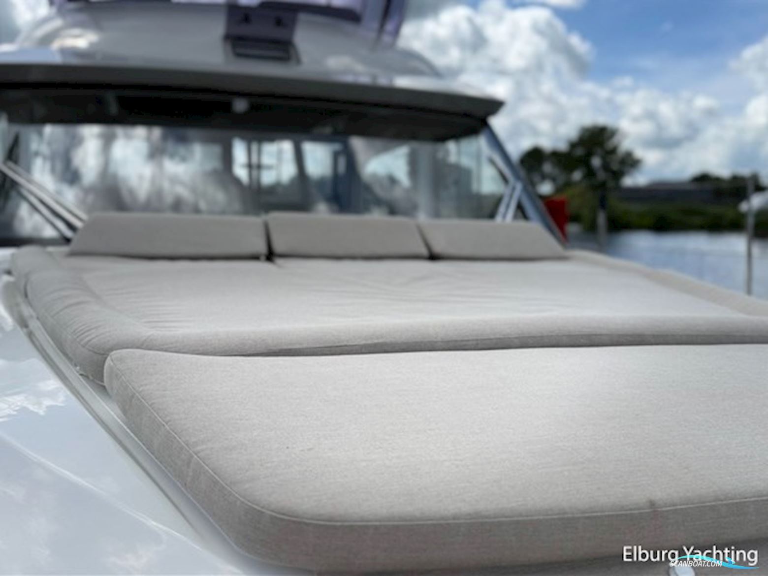 Bavaria E40 Flybridge