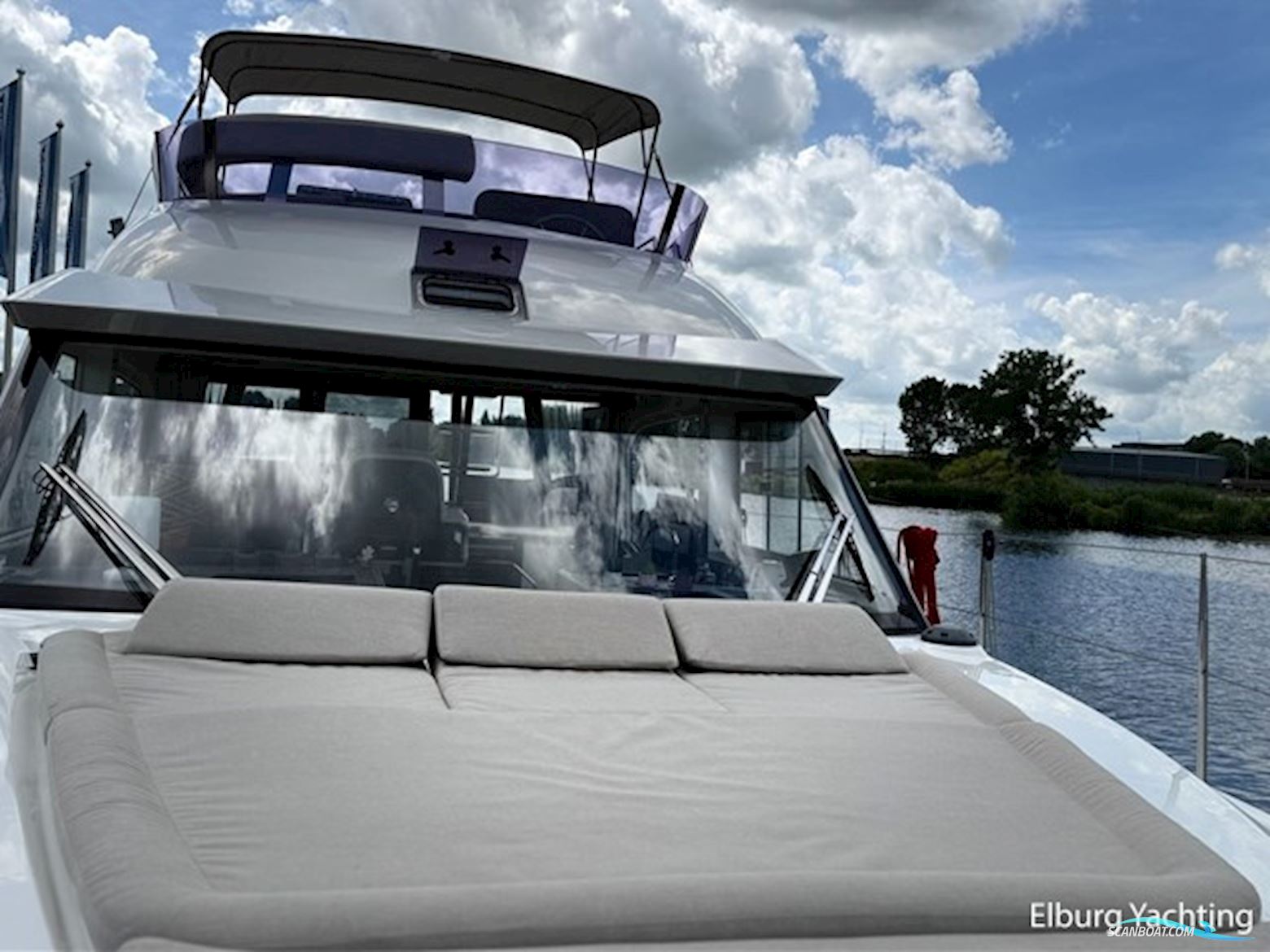Bavaria E40 Flybridge