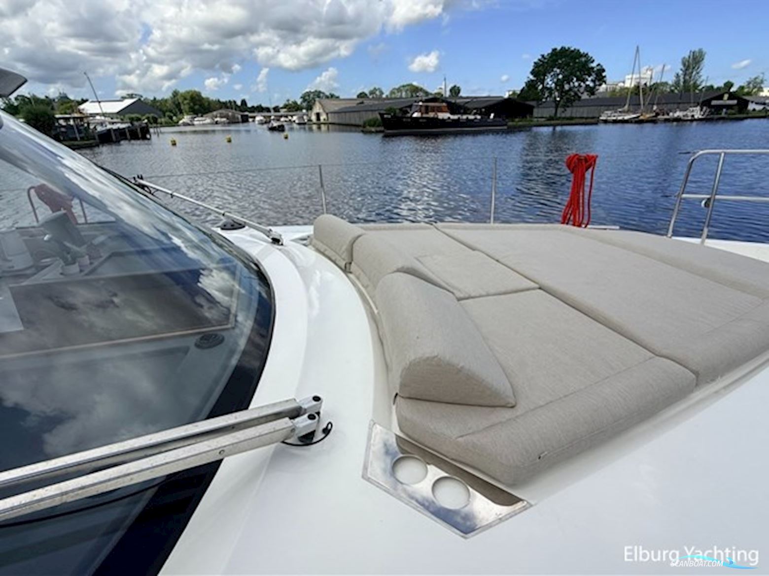Bavaria E40 Flybridge