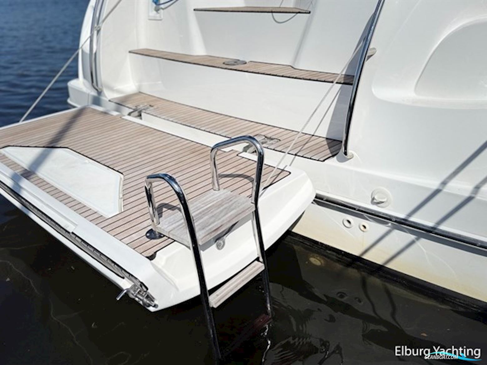 Bavaria E40 Flybridge