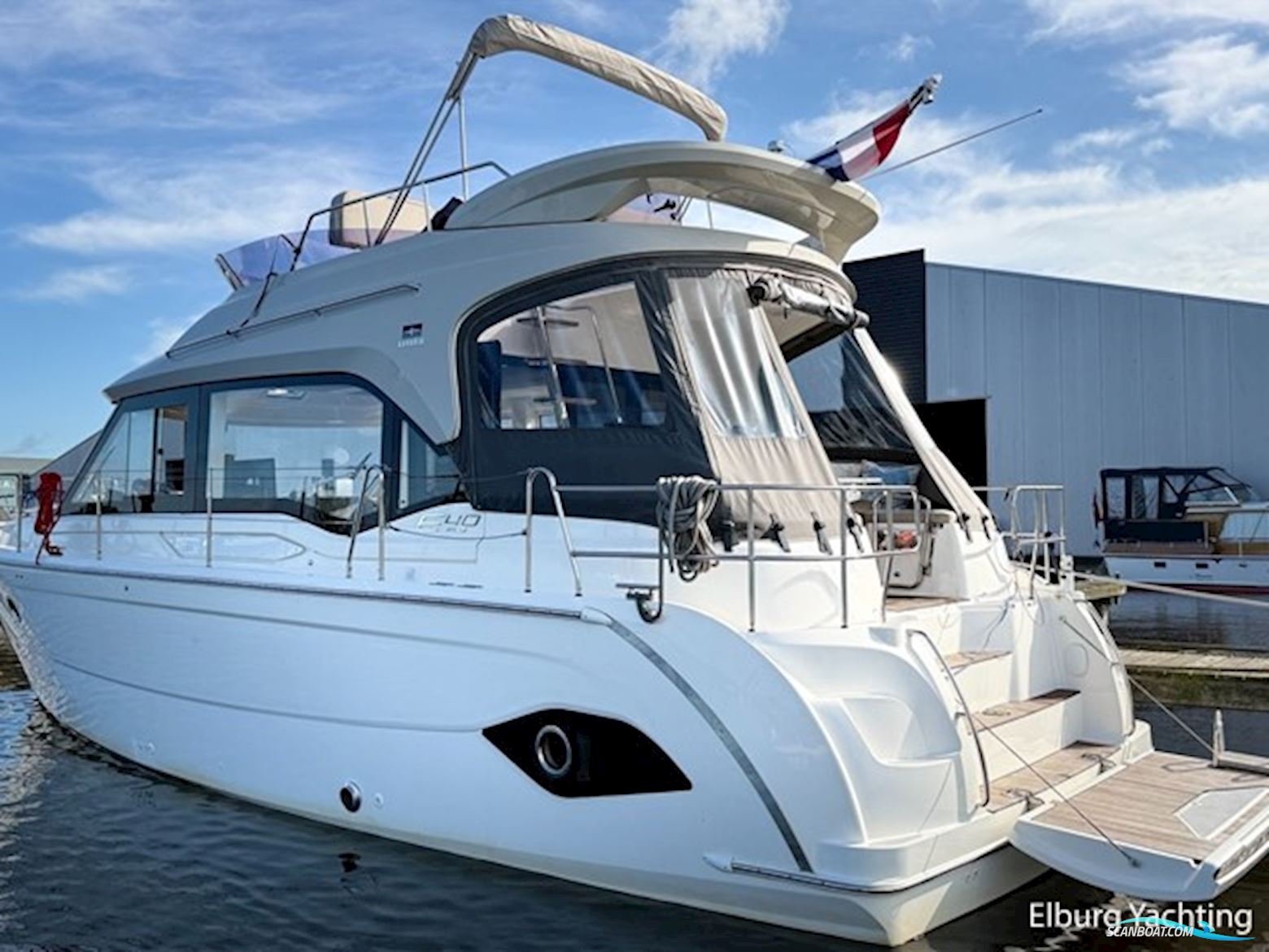 Bavaria E40 Flybridge