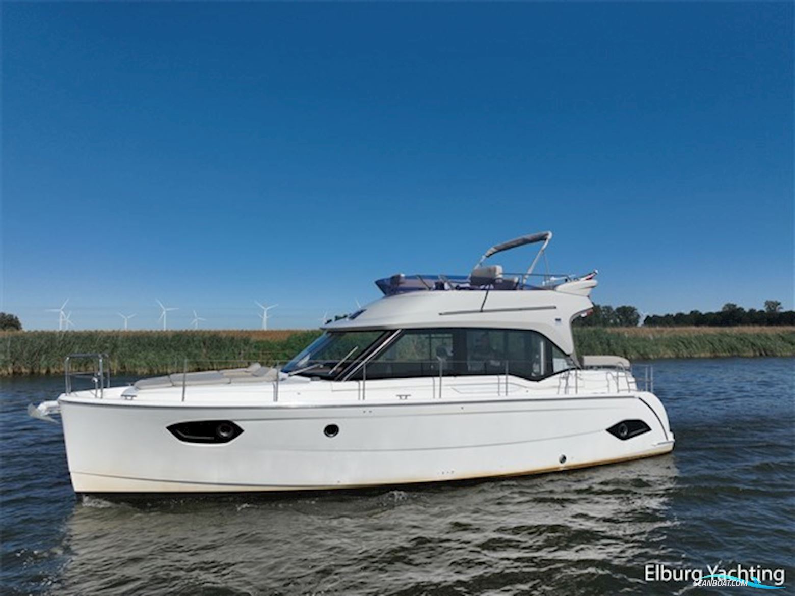Bavaria E40 Flybridge