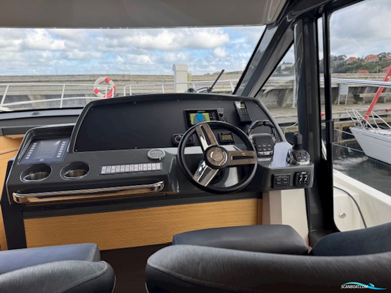 Bavaria R 40 Fly m/ Joystck