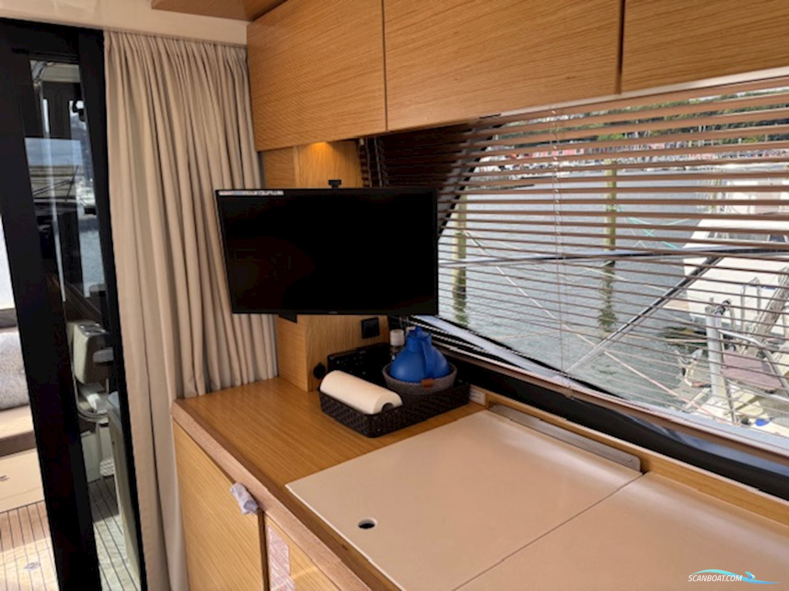 Bavaria R 40 Fly m/ Joystck