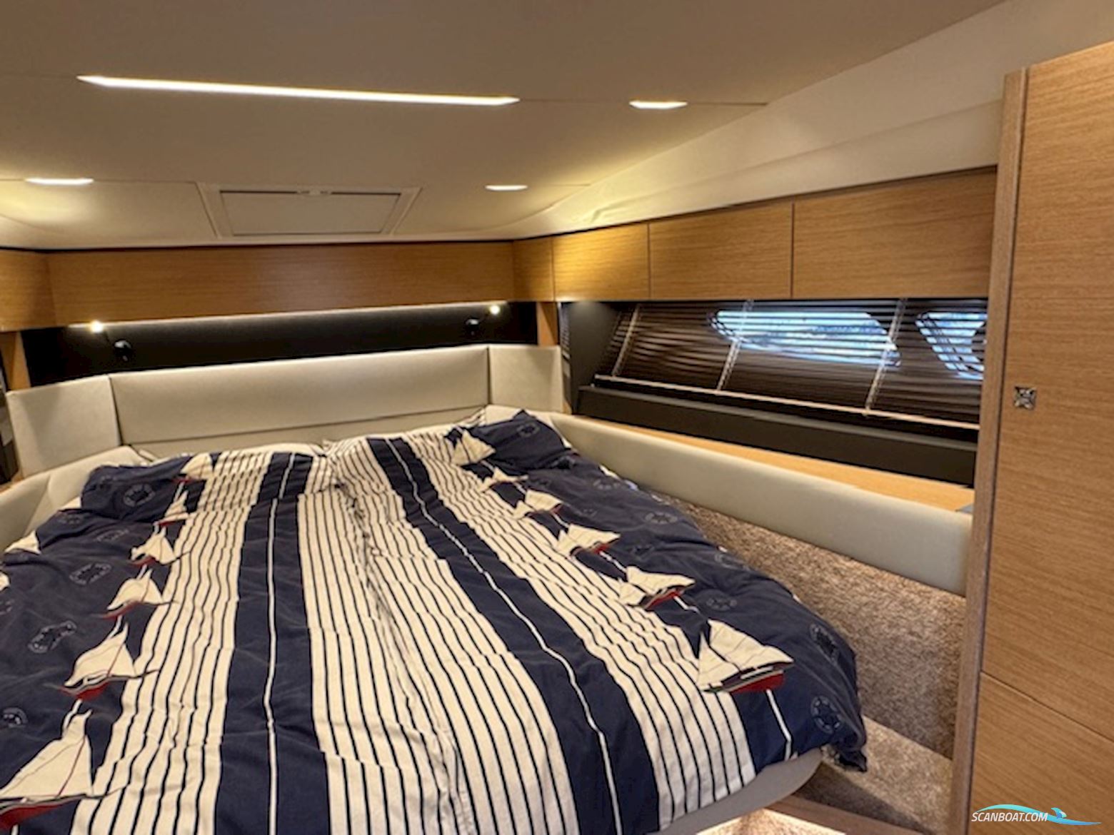 Bavaria R 40 Fly m/ Joystck