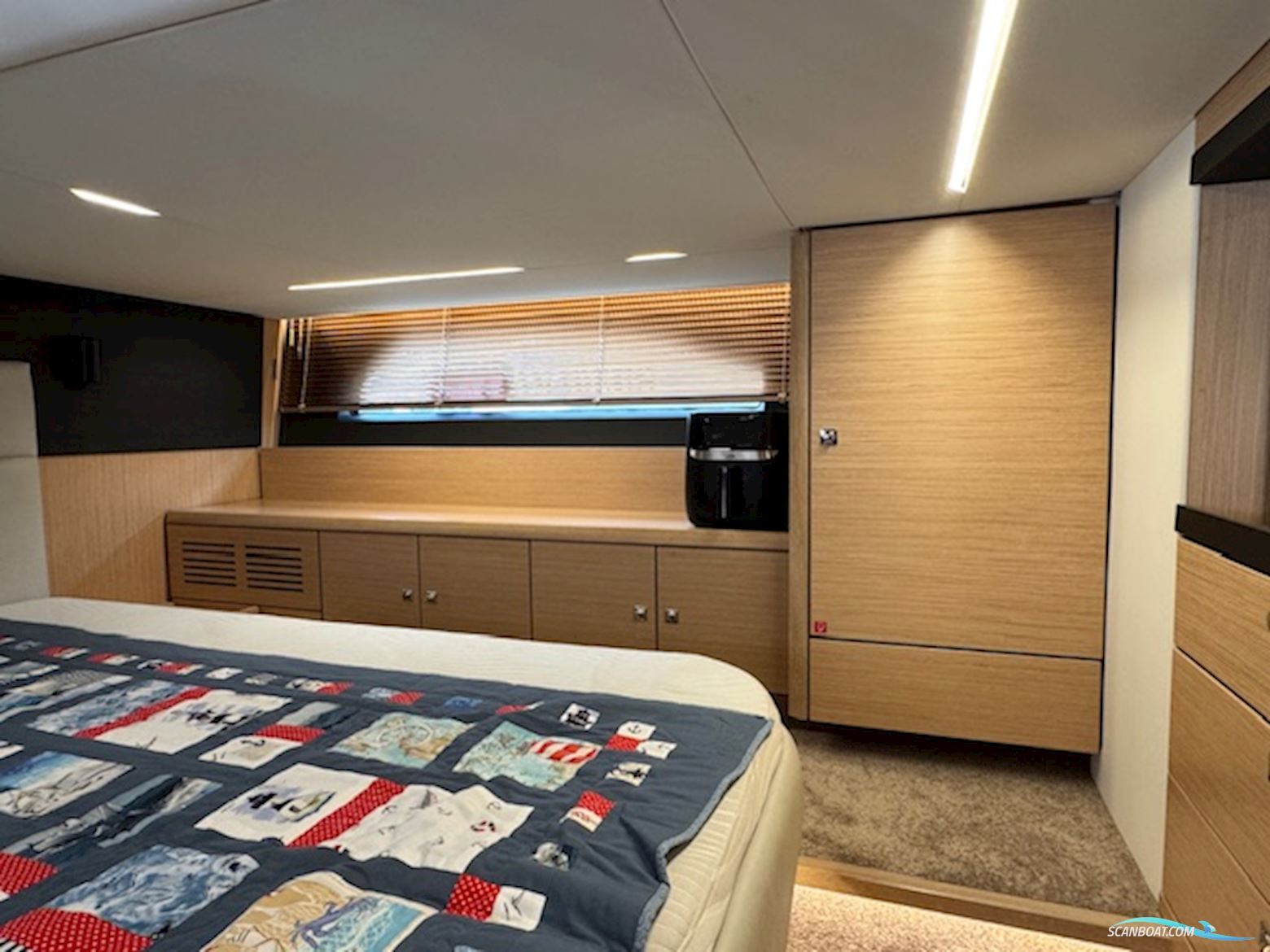 Bavaria R 40 Fly m/ Joystck