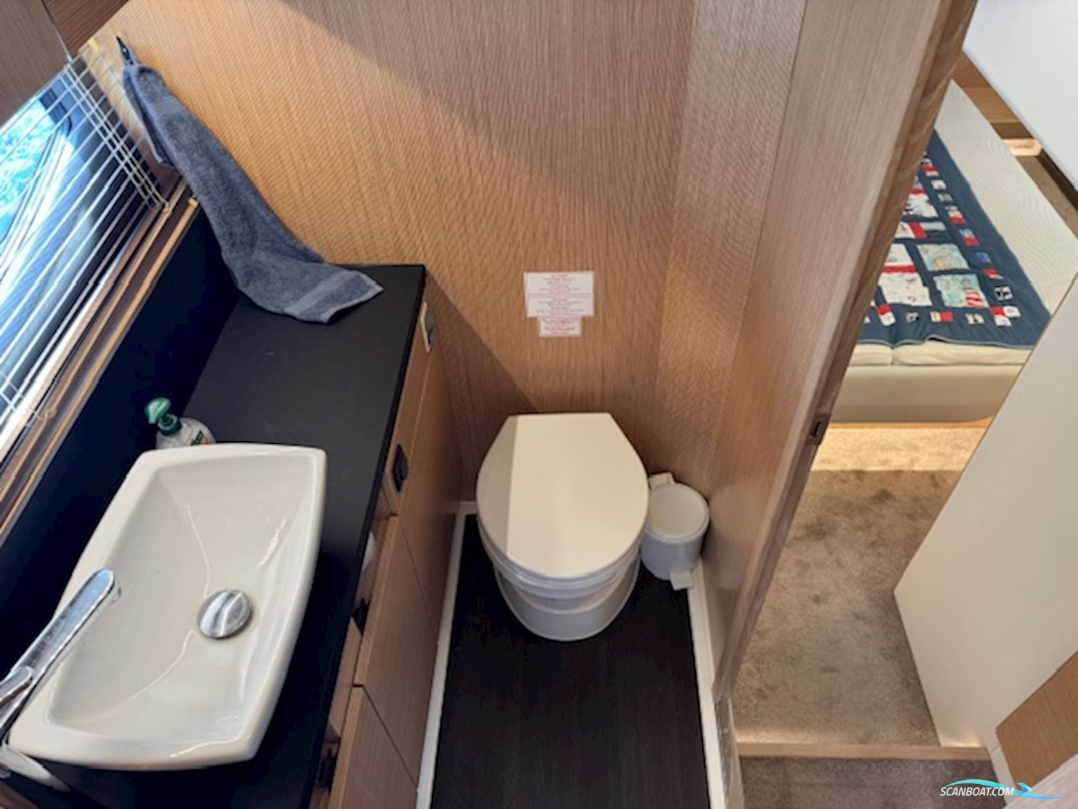 Bavaria R 40 Fly m/ Joystck