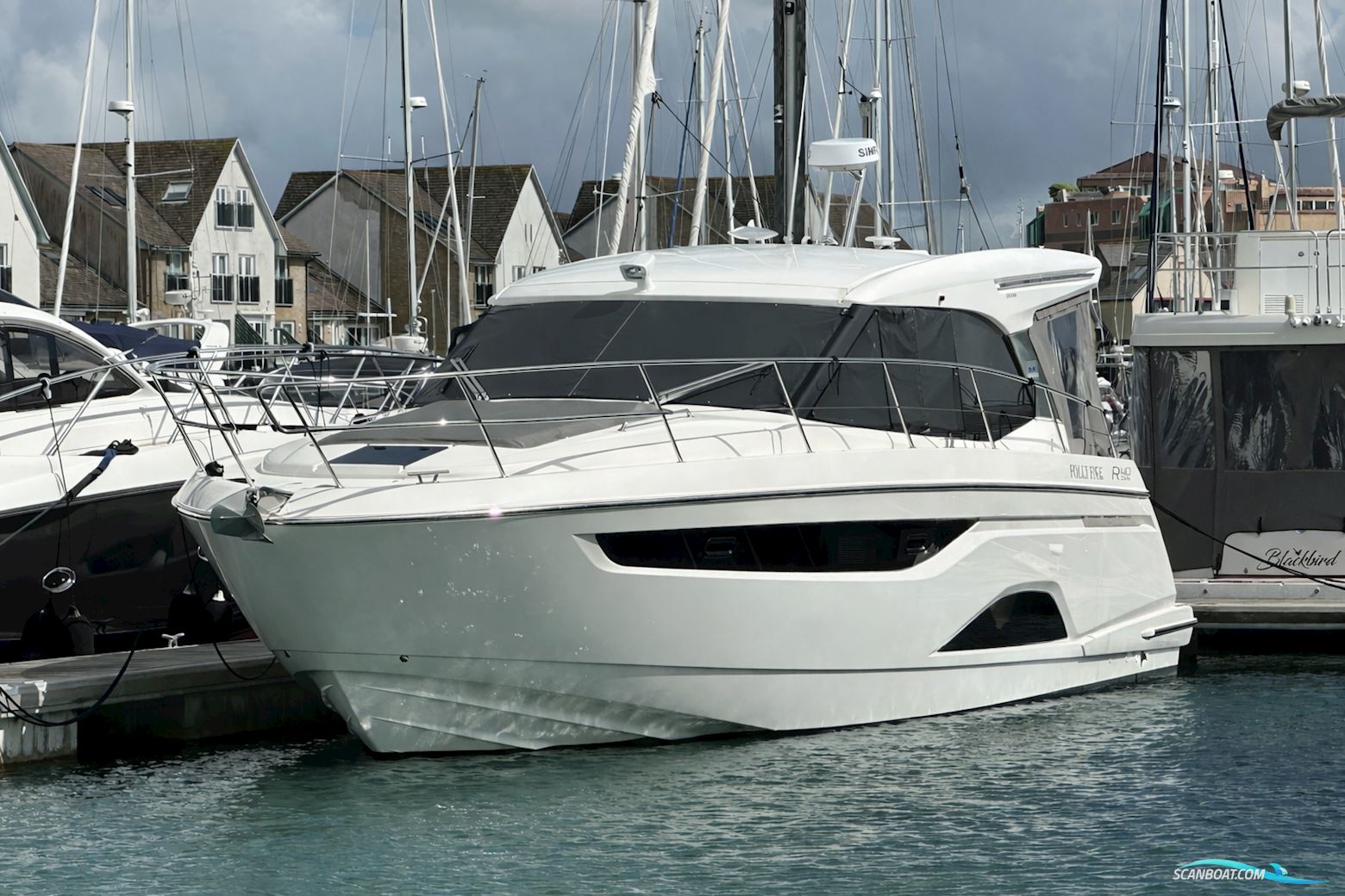 Bavaria R40 Coupe Motorboat 2022, with Volvo Penta engine, United Kingdom
