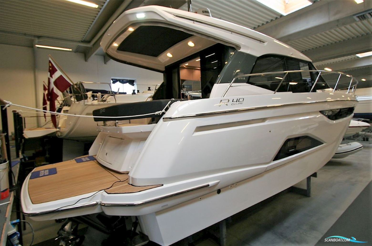 Bavaria R40 Coupe