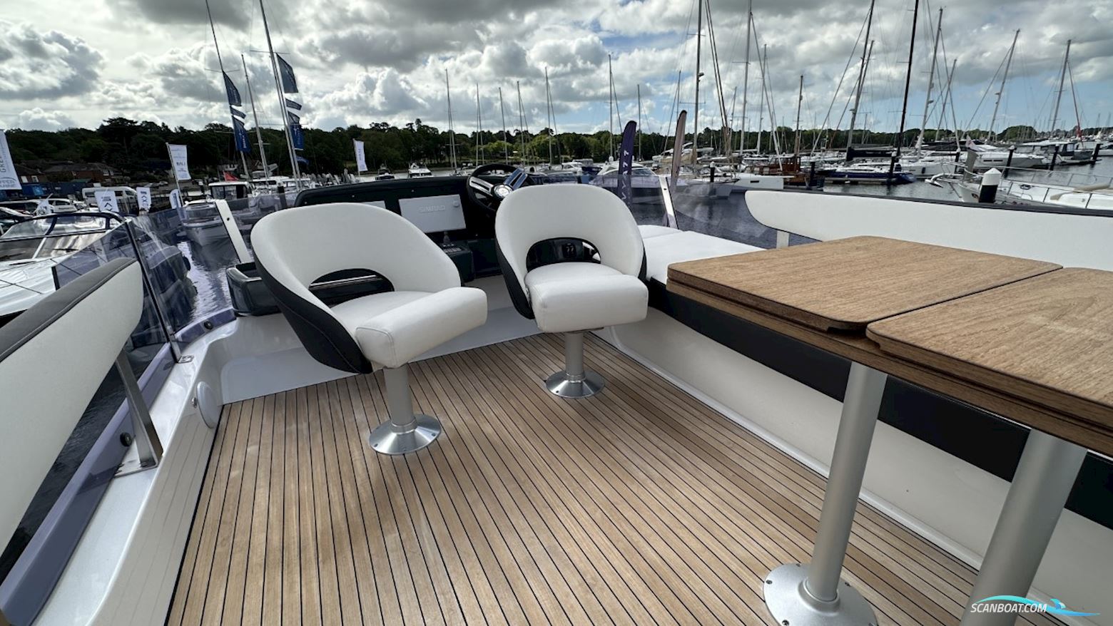 Bavaria R40 Fly
