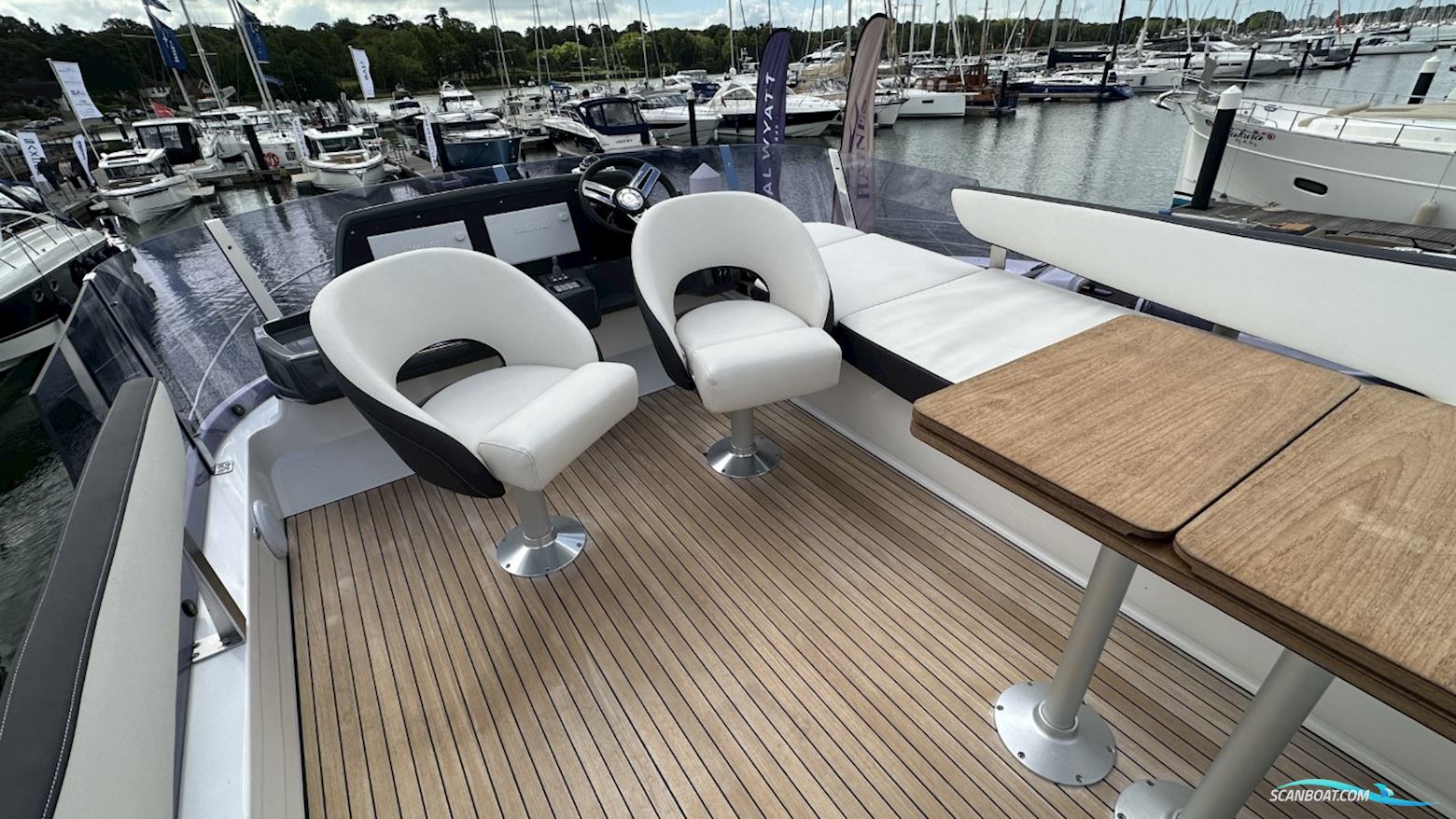 Bavaria R40 Fly