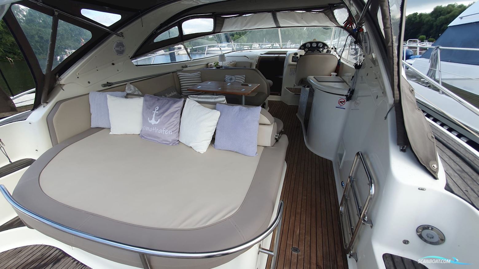 Bavaria S 37