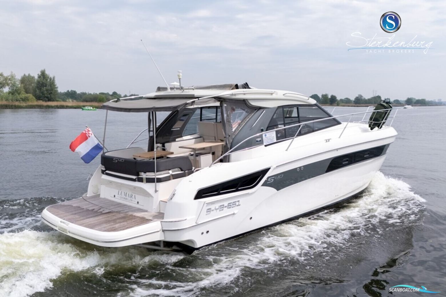 Bavaria S 40 HT Motorboat 2019, with 2 engine, The Netherlands