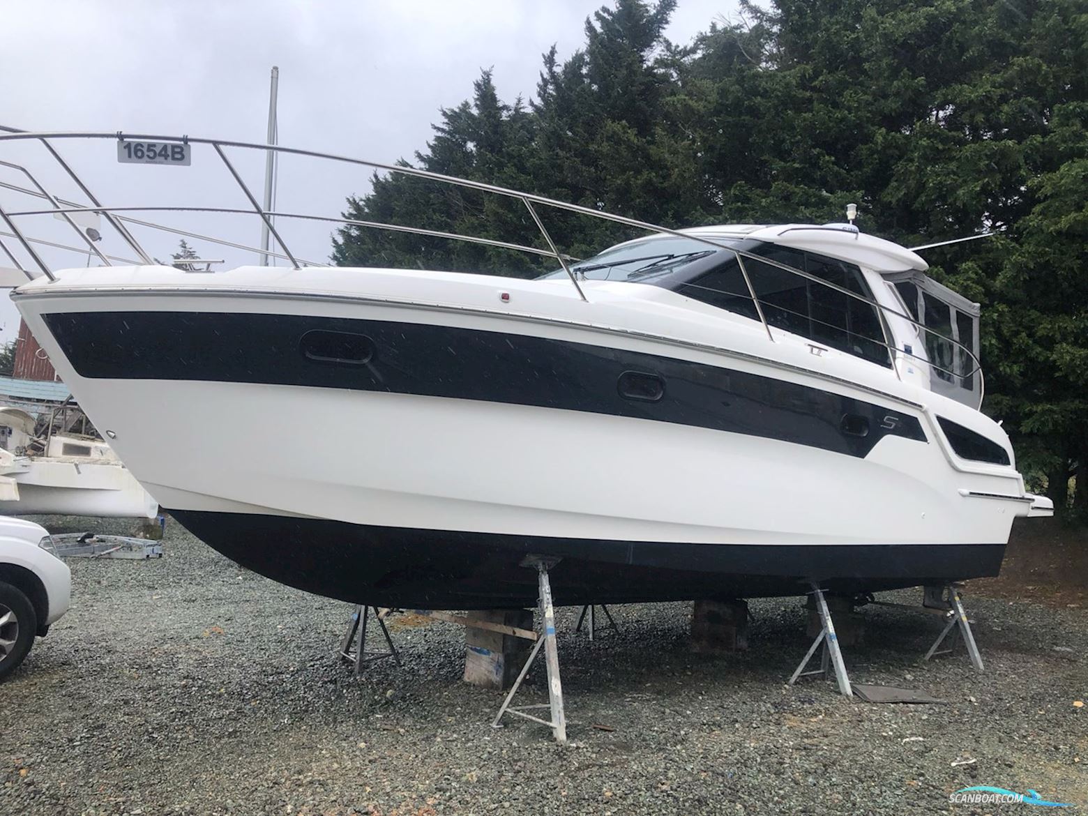 Bavaria S33 HT