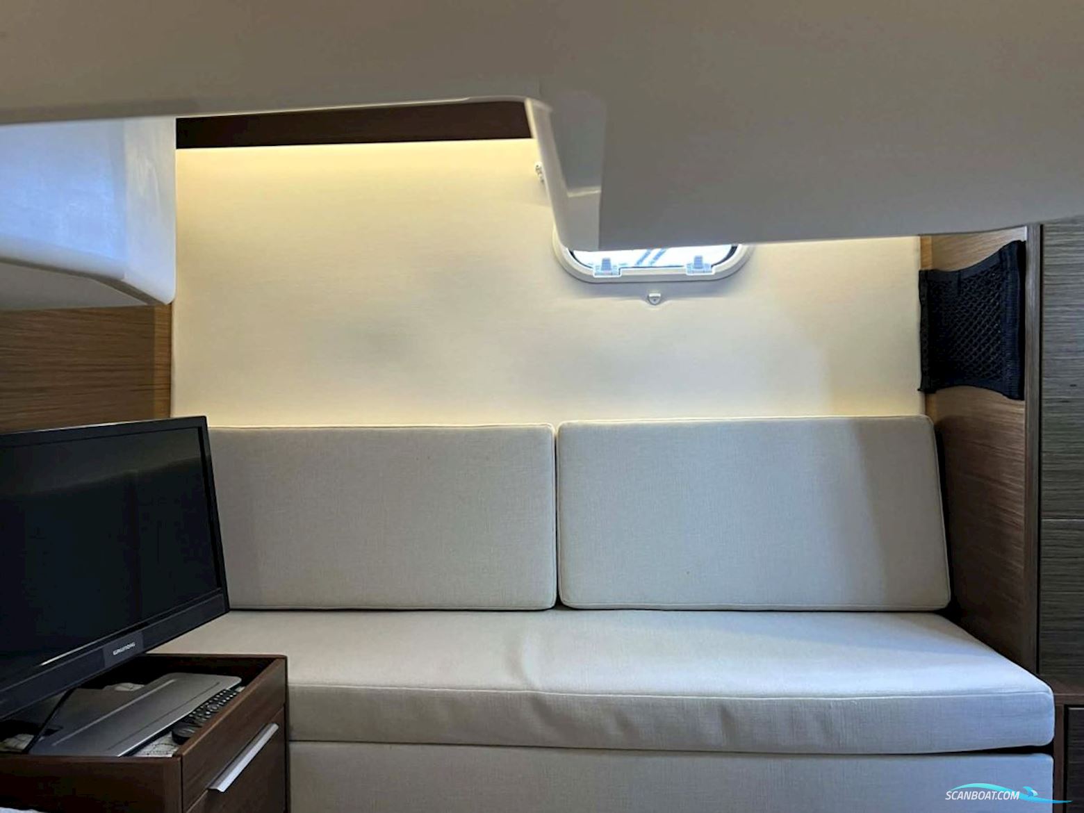 Bavaria S33 HT
