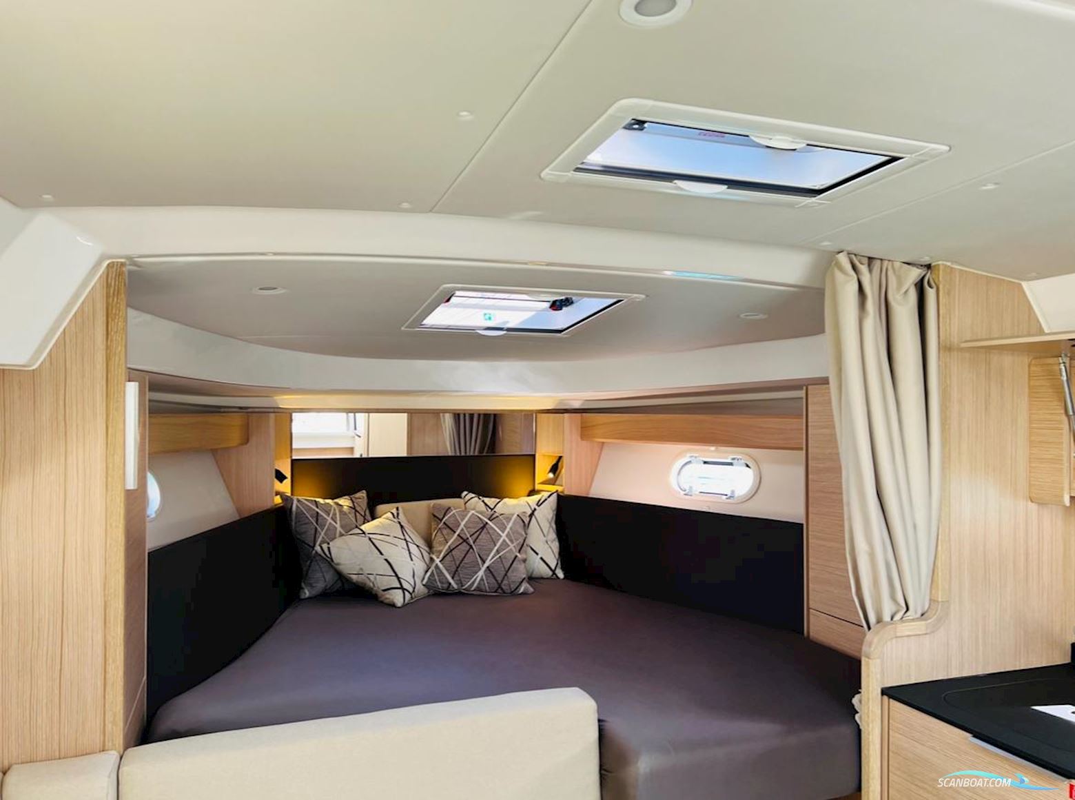Bavaria S33 HT
