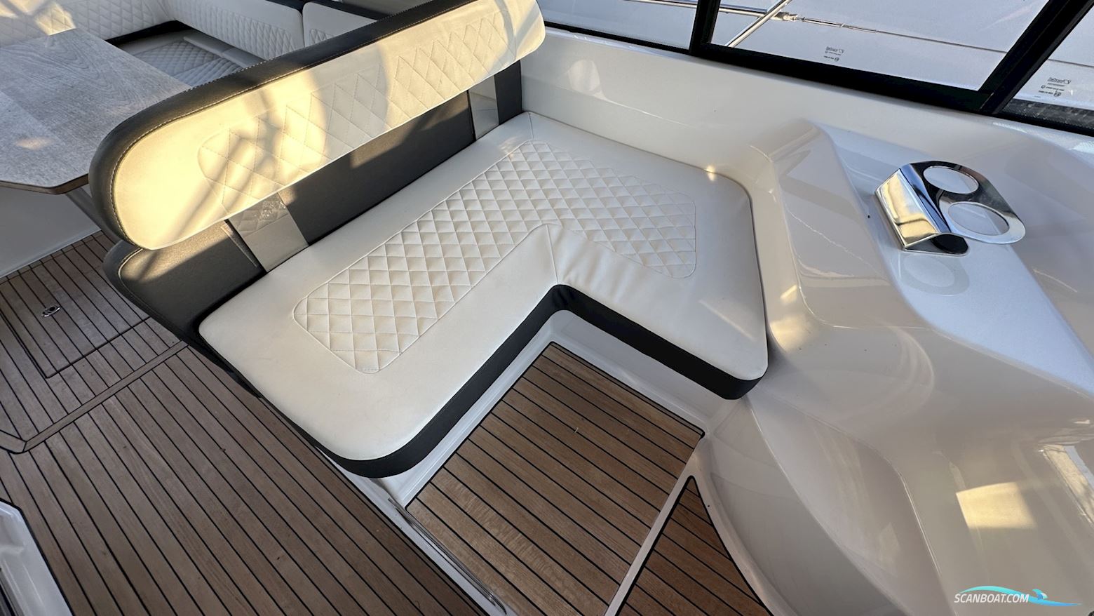 Bavaria S33HT