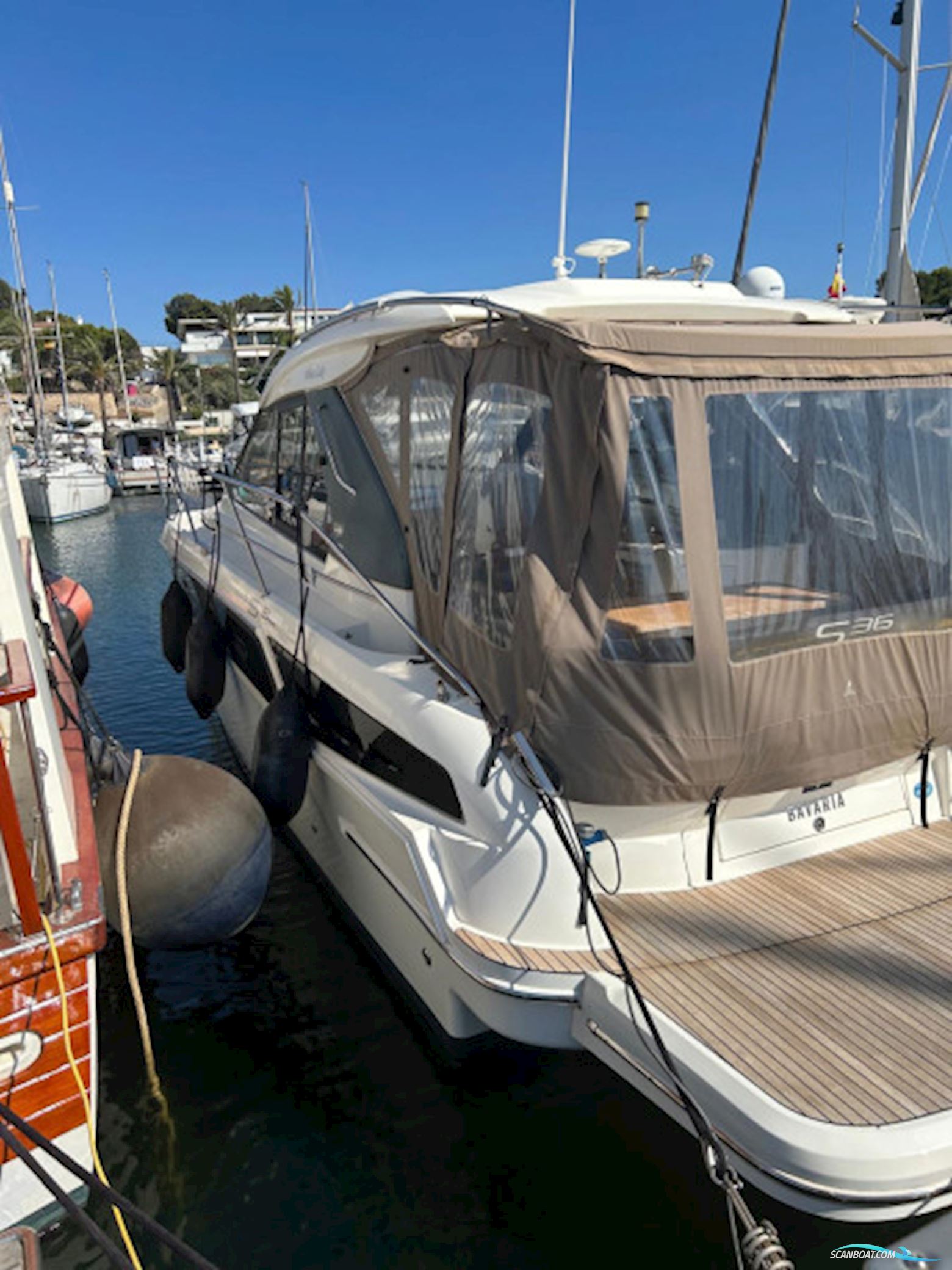 Bavaria S36 HT Motorboat 2018, with Volvo Penta D3 engine, Spain