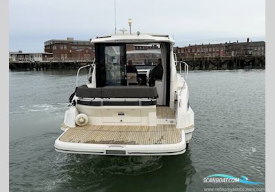 Bavaria S36 Motorboat 2017, with Volvo Penta engine, United Kingdom