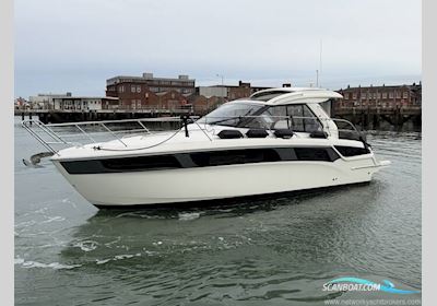 Bavaria S36 Motorboat 2017, with Volvo Penta engine, United Kingdom