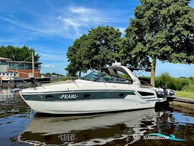 Bavaria Sport 330 Motorboat 2016, with Volvo Penta D6 Diesel engine, The Netherlands