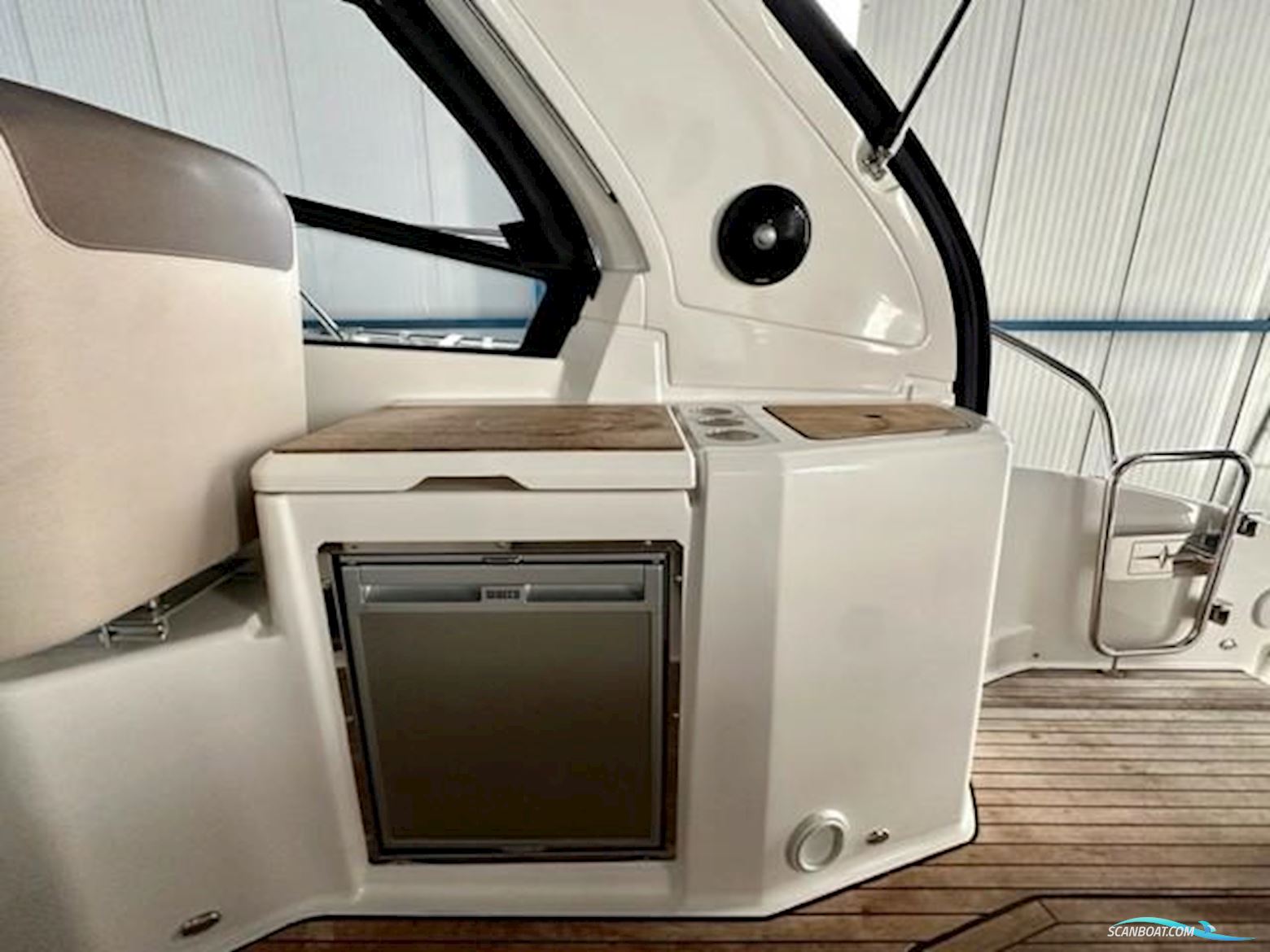 Bavaria Sport 330