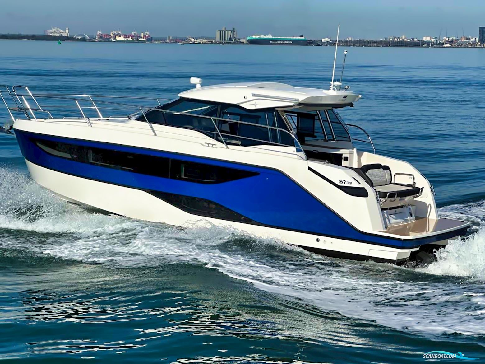 Bavaria SR 35 Hardtop Motorboat 2024, with Volvo engine, Germany