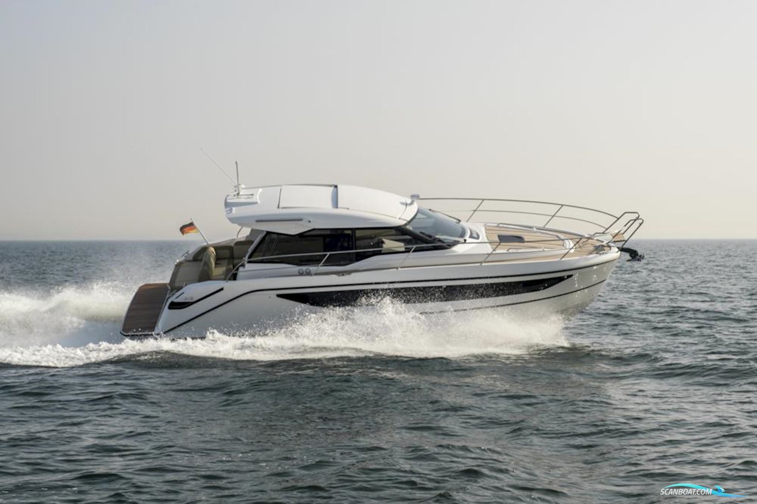 Bavaria SR38HT
