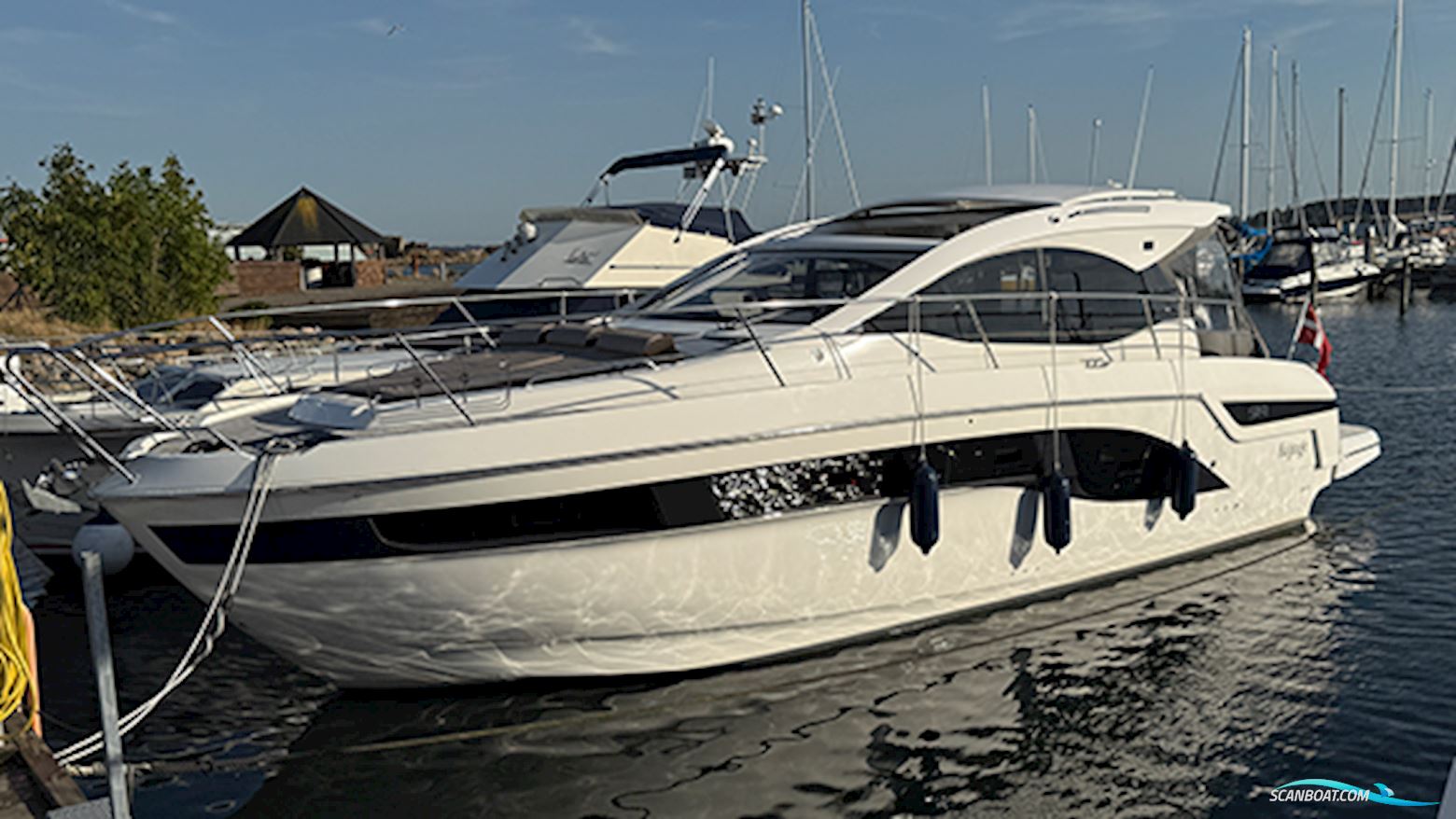 Bavaria SR41 Coupé Motorboat 2021, with Mercruiser 6,2L 350 Dts EC engine, Denmark