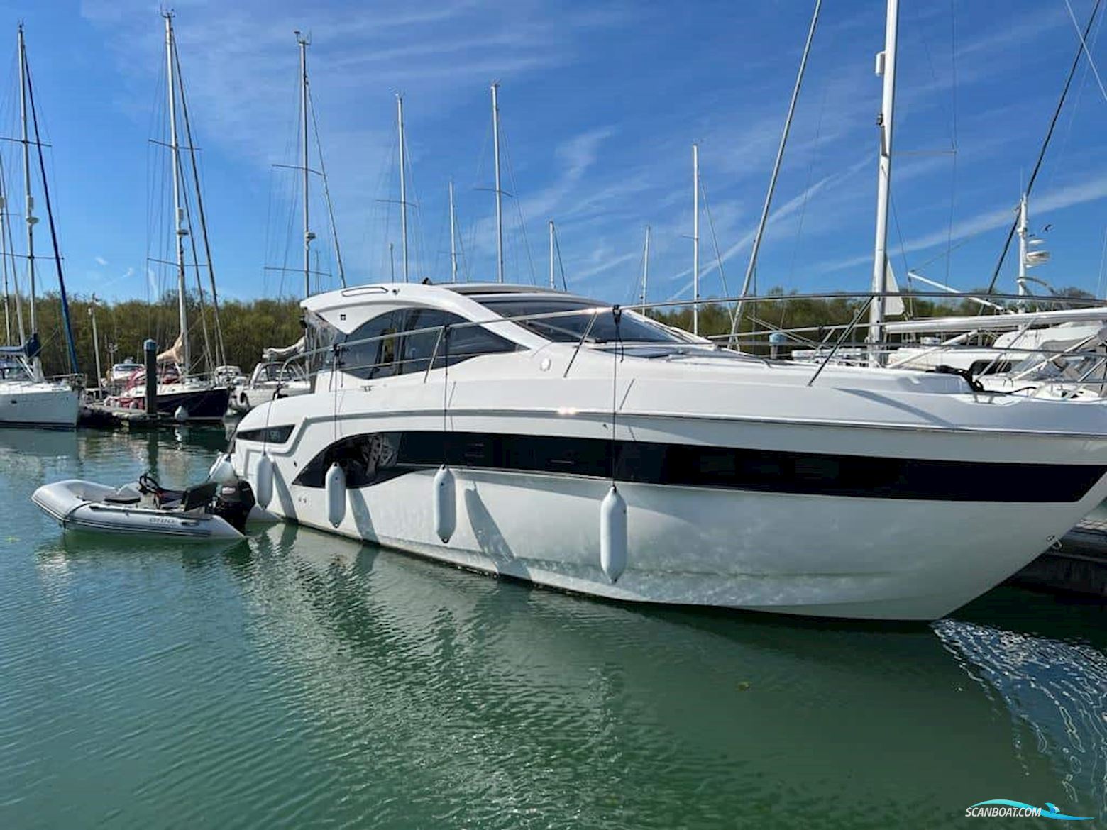 Bavaria SR41 Motorboat 2022, with Volvo Penta engine, United Kingdom