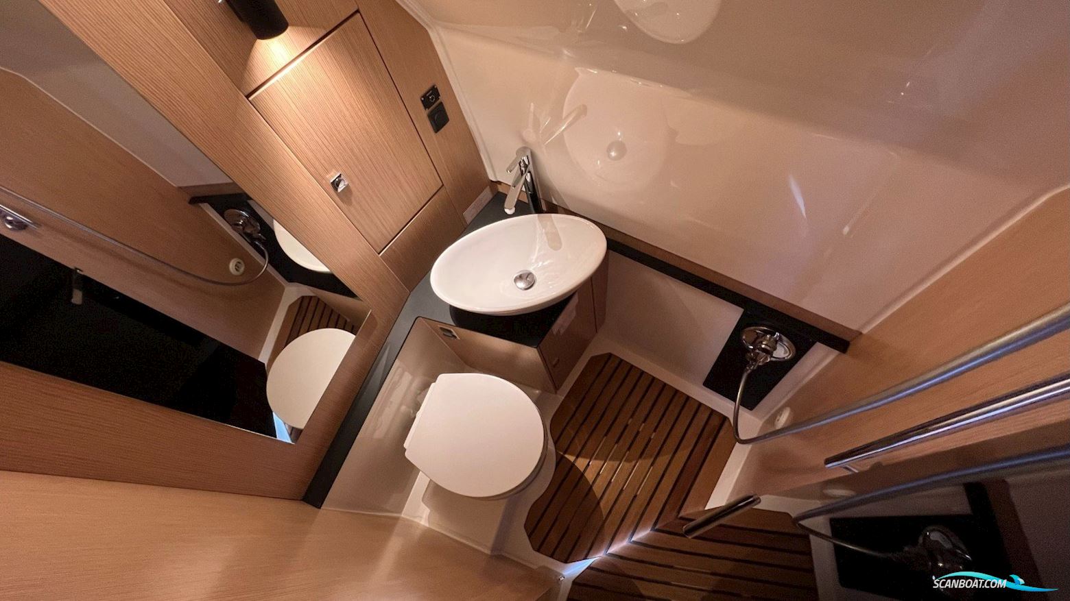 Bavaria VIDA 33 - 2X 300 PS