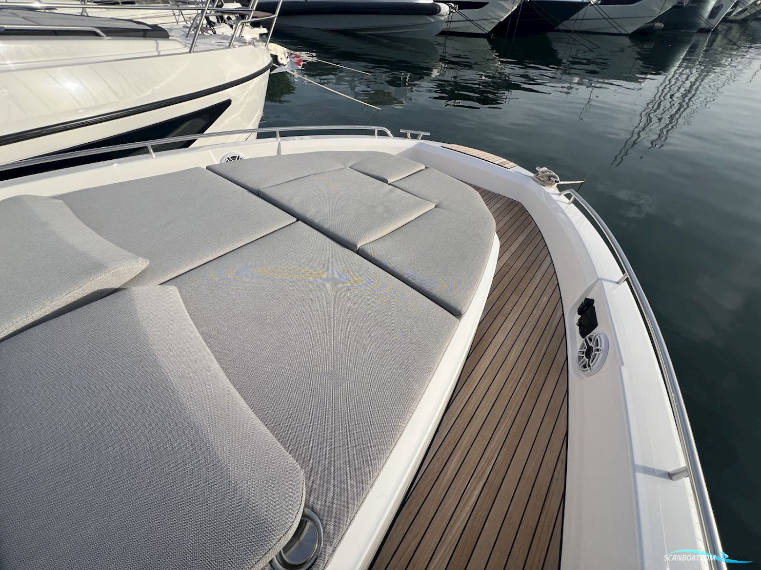 Bavaria Vida 33 Hard Top