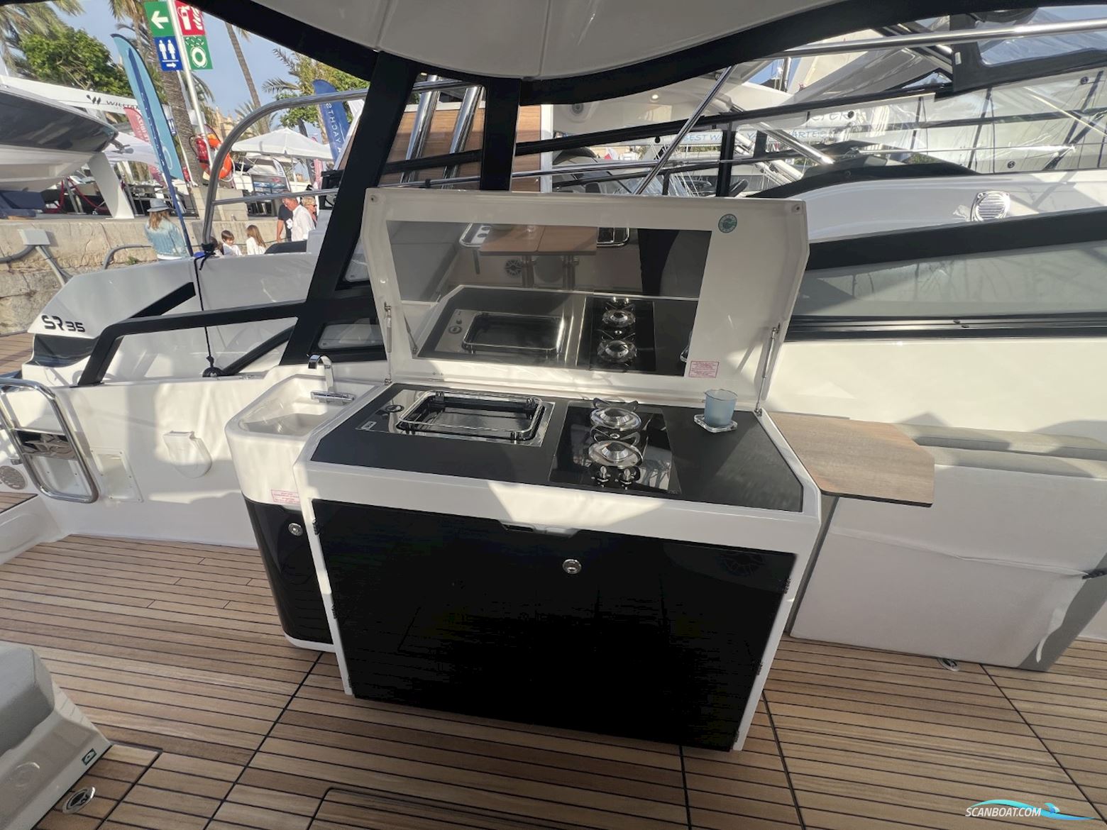 Bavaria Vida 33 Hard Top