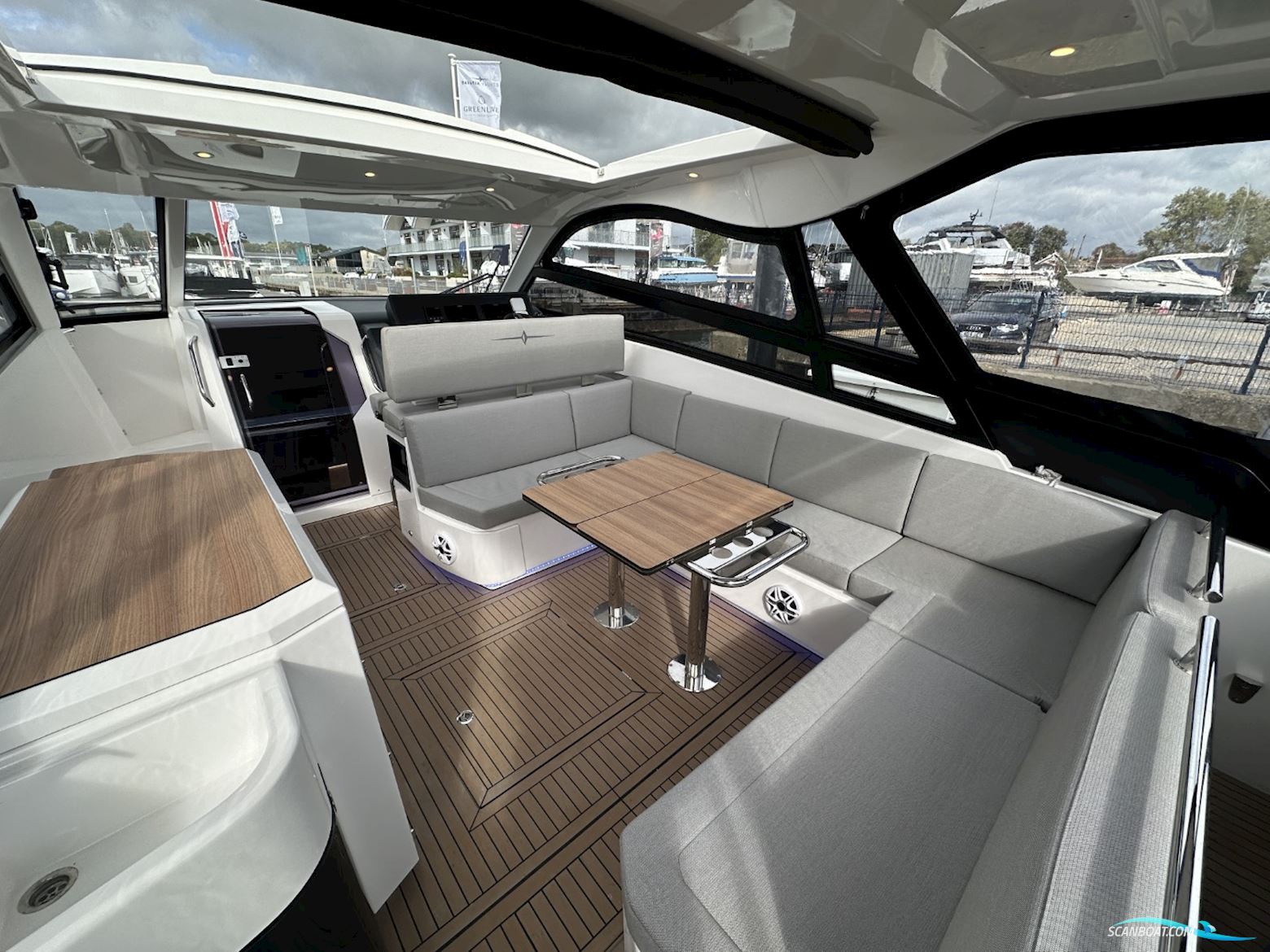 Bavaria Vida 33 Hard Top