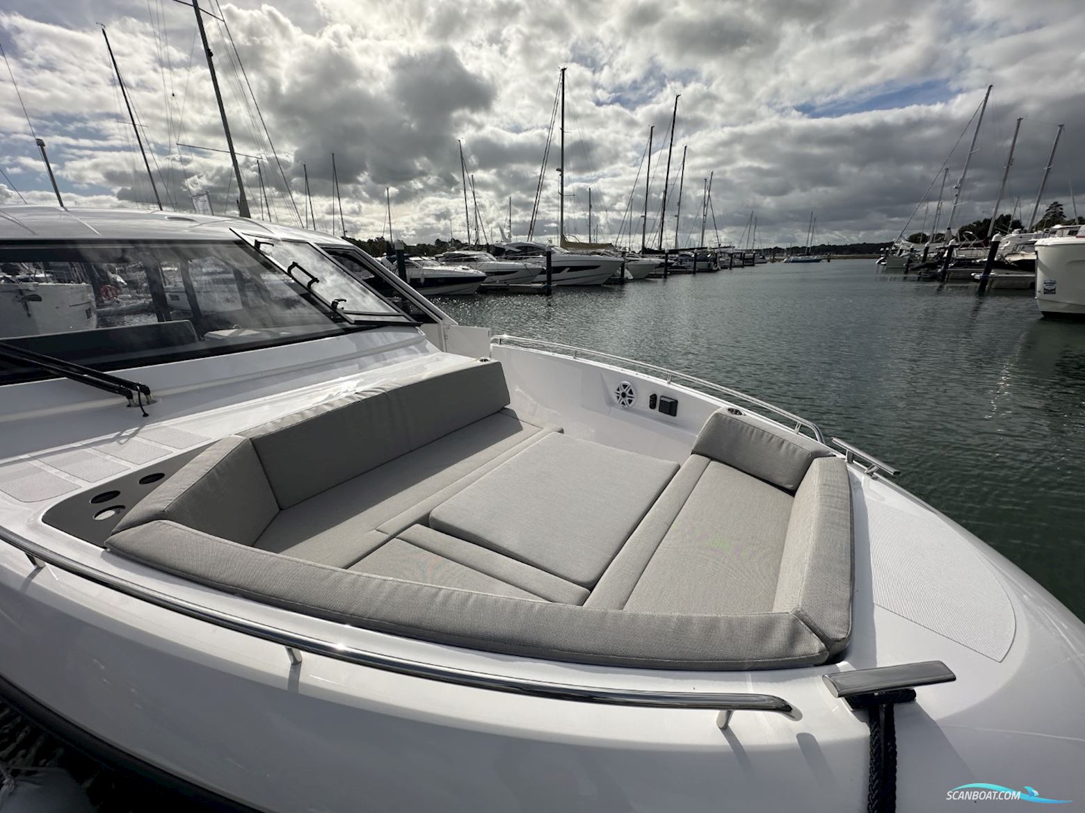 Bavaria Vida 33 Hard Top