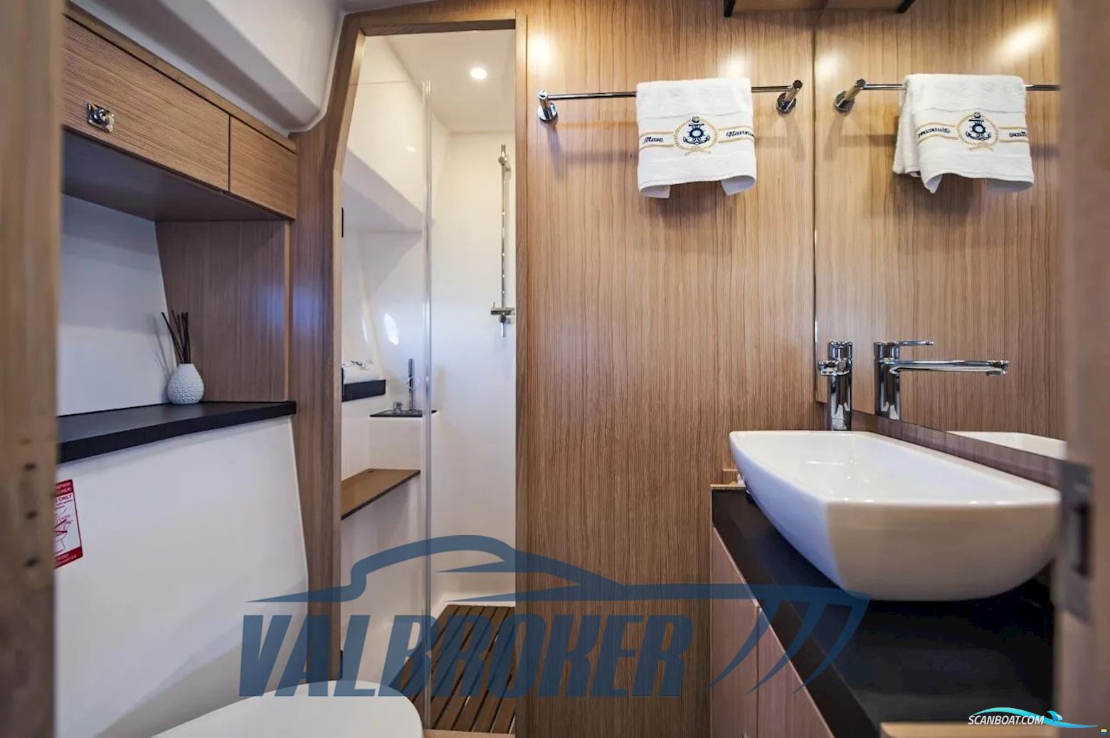 Bavaria Virtess 420 Fly