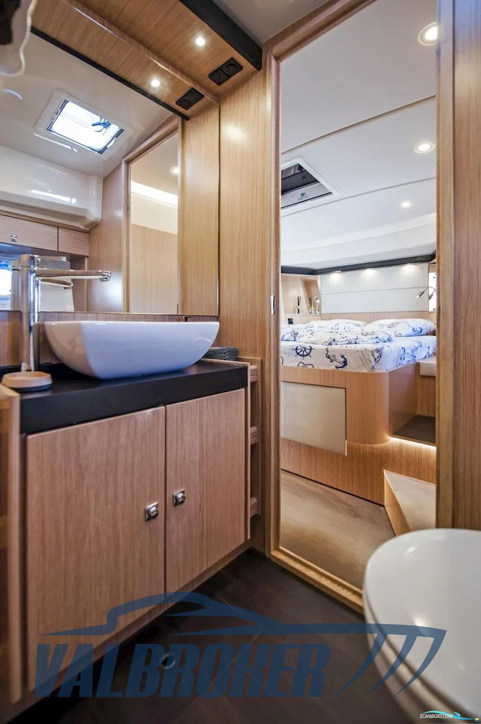 Bavaria Virtess 420 Fly